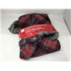 Image 1 : 60in Tartan and Faux Fur Tree Skirt
