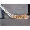 Image 2 : 1995 World Junior Ice Hockey Championship Winners "Team Canada Signed Stick"