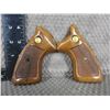 Image 1 : Taurus Grips Unknown Model
