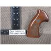 Image 2 : Dan Wesson Checkered Grips