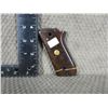 Image 1 : Taurus Wood Grips