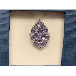 Ladies Pendant Necklace