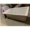 Image 2 : MaaxBathtub - Model: 10024485