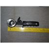 Image 8 : Qty 4 Ice Cream Scoops, 2 Microplane & Ritcher Graters, Melon Baller & Peeler