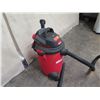 Image 2 : Red Shop Vac