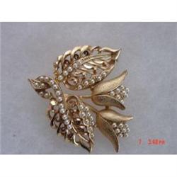 HOLLYCRAFT  Pearl Tulip Floral Brooch Pin #1433652