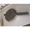 Image 1 : Cast Iron Waffle Maker "Griswold" 1908 #1434261
