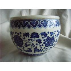 Chinese   porcelain jar #1398957