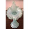 Image 1 : Fenton Fine Dot Tulip Vase #1418191