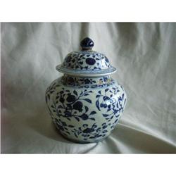 Chinese   porcelain jar #1418333