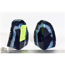 UNCLAIMED LOT OF 2 STONE BOOKENDS