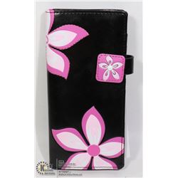 UNCLAIMED SHAG WEAR WALLET