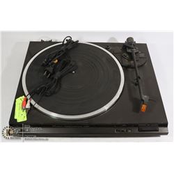 UNCLAIMED TECHNICS TURNTABLE NO COVER