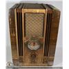 Image 1 : UNCLAIMED ANTIQUE RADIO