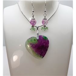 24)  GREEN AND PINK HEART SHAPED AGATE