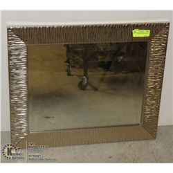 UNCLAIMED SHOWHOME MIRROR