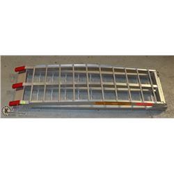 ALUMINUM FOLDING RAMP