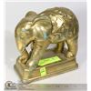 Image 1 : UNCLAIMED GOLD TONE ELEPHANT ORNAMENT