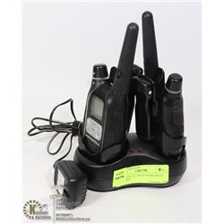 MOTOROLLA 2-WAY RADIO WITH CHARGER