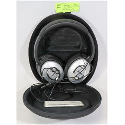 BOSE QUIET COMFORT 15 HEADPHONES- SILVER- WITH
