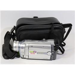 CANON OPTURA 10 DIGITAL VIDEO CAMERA WITH CARRY