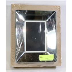PICTURE FRAMES - 4" X 6" BEVELED MIRROR STYLE-