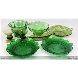 ESTATE VINTAGE GREEN GLASS 8PC