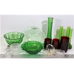 GREEN GLASS COLLECTABLES VINTAGE, 5 VASES,