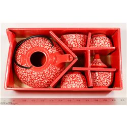 NEW IN BOX ASIAN TEA SET RED AND WHITE PORCELAIN