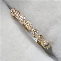 10KT YELLOW GOLD DIAMOND RING. SIZE 6.5