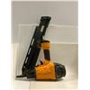 Image 2 : BOSTITCH AIR NAILER
