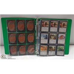 BINDER OF 100 PLUS MAGIC THE GATHERING CARDS