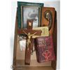 Image 1 : LARGE LOT OF RELIGIOUS ITEMS