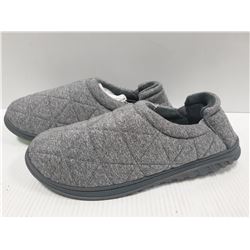 SNUGGLEAVES LONGBAY MENS THICK GREY SLIPPERS.