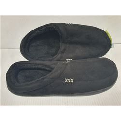 NEW DENBER MEN'S BLACK SLIPPER SIZE 11-12.