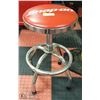 Image 1 : SNAP ON STOOL, 25" TALL
