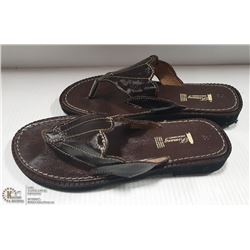 PAIR OF GENUINE LEATHER SANDLES - SIZE 9
