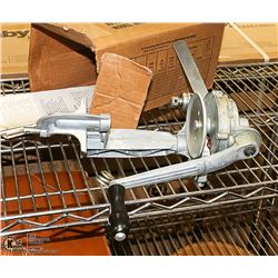 TABLE MOUNT CAN SEALER