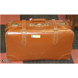 LEATHER SUITCASE