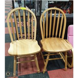 PAIR OF OAK DINING CHAIRS