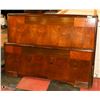 Image 1 : ANTIQUE DOUBLE HEADBOARD & FOOTBOARD NO RAILS