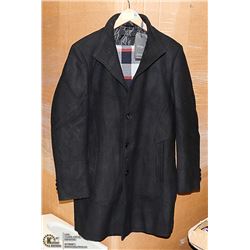 APTRO MENS SIZE XL WINTER JACKET WITH SCRAF AND