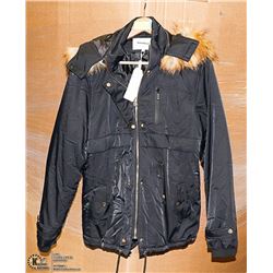 ABOLLRIA WOMENS SIZE LARGE BLACK PARKA STYLE COAT