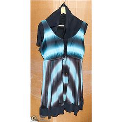 SIZE 2XL WOMENS BATHING SUIT, BLACK SHORT BOTTOMS