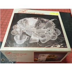 26 PIECE PUNCH BOWL SET,NEVER USED
