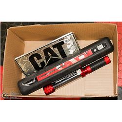 FLAT SNAP ON FLASHLIGHT, 1/2 INCH TORQUE WRENCH