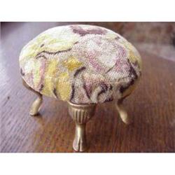 VICTORIAN  SEWING PINCUSHION FIGURAL FOOT #1403312