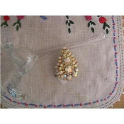 GORGEOUS BROACH #1403661