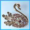 Image 1 : VINTAGE SWAN PIN BROOCH GOLD SWAROVSKI CRYSTALS