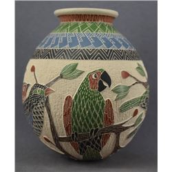 MATA ORTIZ POTTERY VASE (HECTOR QUINTADA)